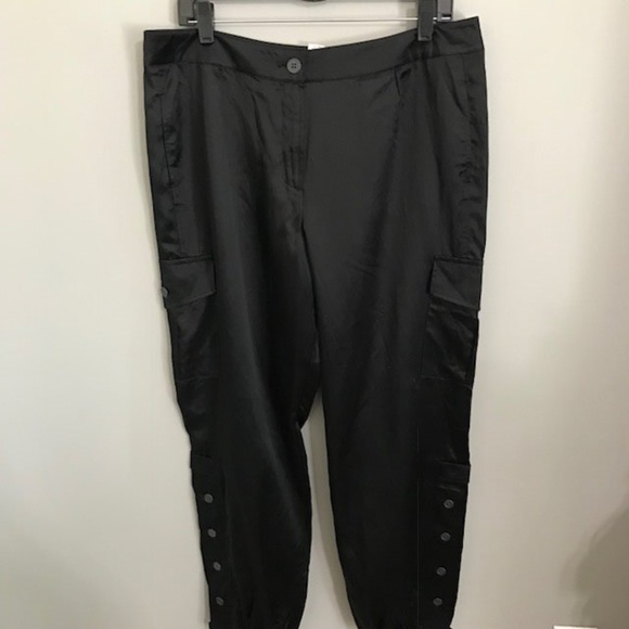 Chico's Pants - Chico's Size 2.5 NWT Black Cargo Pants
